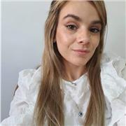 Profesora de Psicología. Licenciada en Psicología y psicoterapeuta corporal con 8 años de experiencia en clínica, da clases a online o presencial en Madrid.